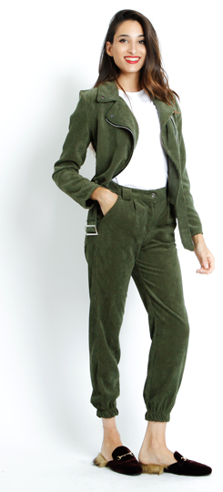 Wholesale fashion padded jackets and coats for women, created and designed in Italy for wholesale fashion distributors in the United States of America, Middle East, Asia and Europe market